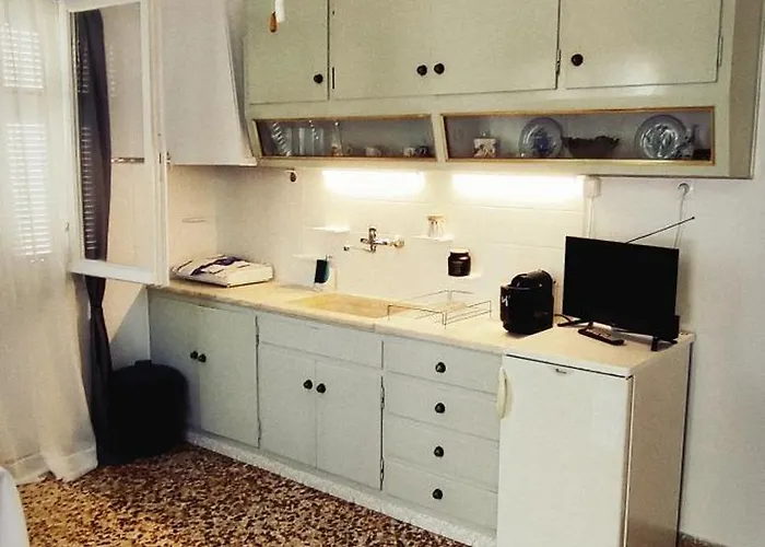 Dandelion Paros Iv *